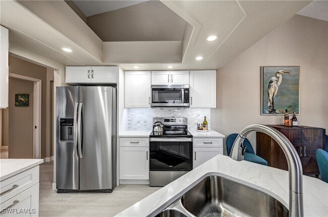 13900 Southampton Dr