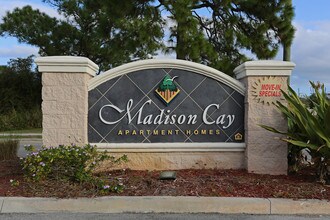 Madison Cay in Fort Pierce, FL - Building Photo - Building Photo