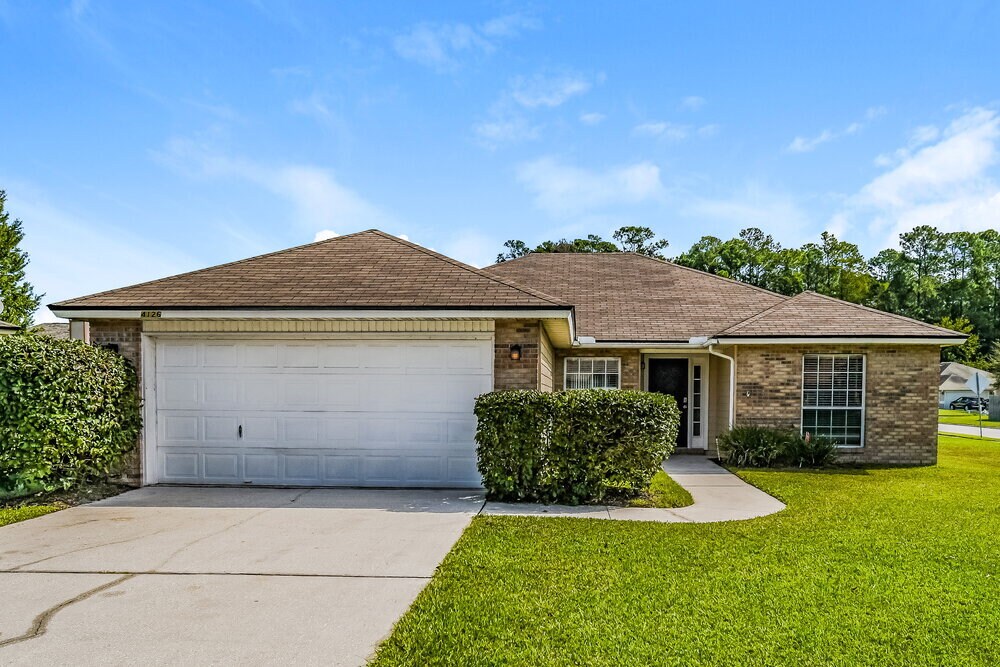 4126 Weathered Pine Ct in Middleburg, FL - Foto de edificio