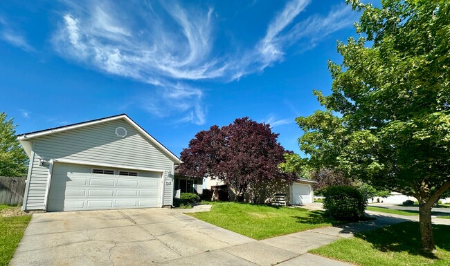property at 4815 W Palmwood