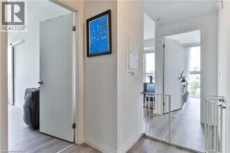 108 Garment St in Kitchener, ON - Building Photo - Building Photo