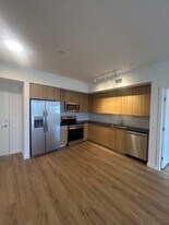 984 E 27th St, Unit C2 in Hialeah, FL - Building Photo