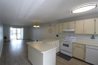 6033 34th St W in Bradenton, FL - Building Photo - Building Photo