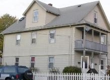 320 Evergreen St in Pawtucket, RI - Building Photo