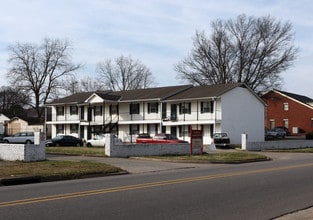 Camelot Apartments in Tuscaloosa, AL - Foto de edificio - Building Photo
