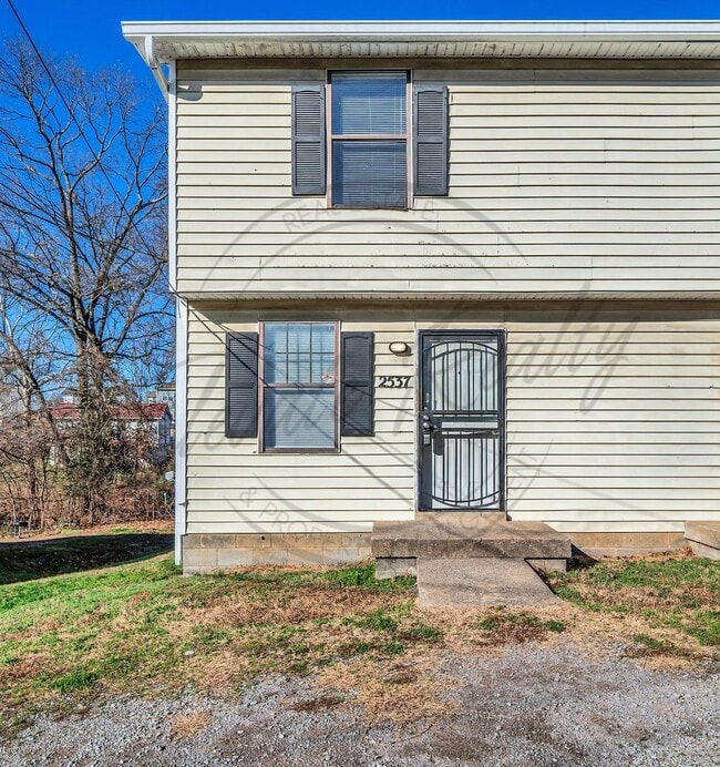 property at 2537 Highland Trace Dr