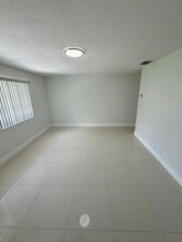 512 SW 7th St in Hallandale Beach, FL - Building Photo - Building Photo