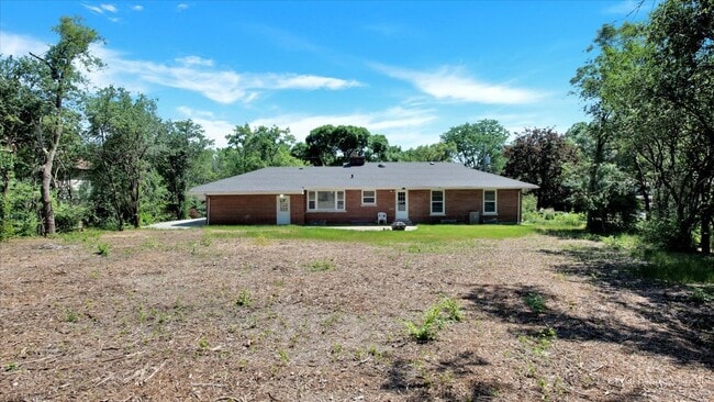 11460 73rd Pl in Burr Ridge, IL - Building Photo - Building Photo