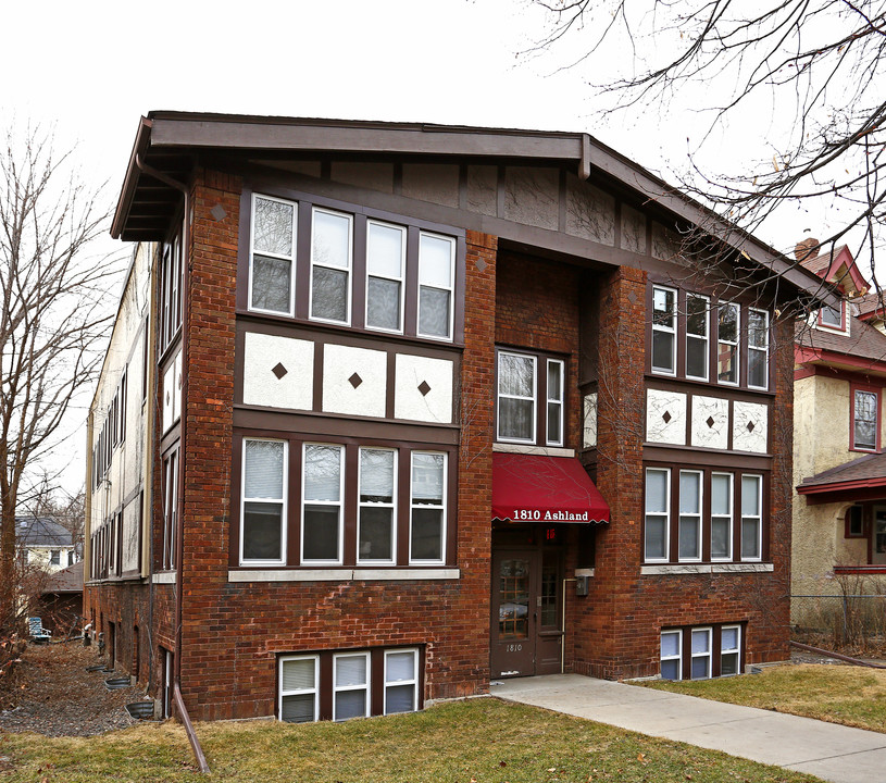 1810 Ashland Ave in St. Paul, MN - Foto de edificio