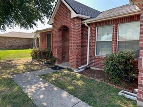 628 Partridge Dr in Saginaw, TX - Building Photo - Building Photo