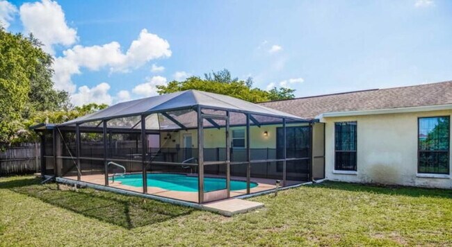 971 Winsome Rd in North Fort Myers, FL - Building Photo - Building Photo