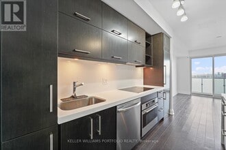 65 St Mary St in Toronto, ON - Building Photo - Building Photo