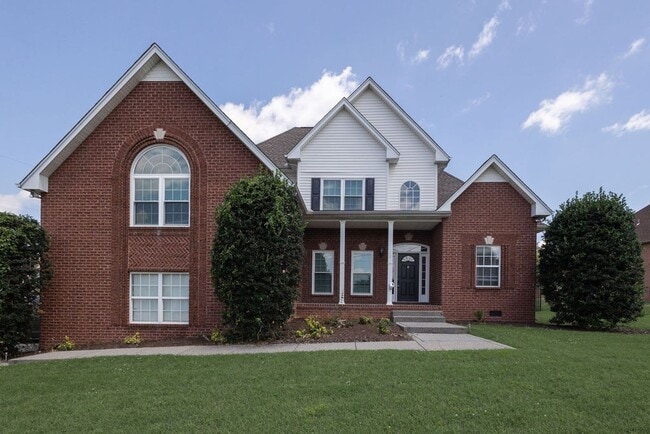 property at 100 Strathmore Ct