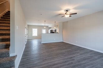 Greystone Townhomes in Clarksville, TN - Foto de edificio - Interior Photo