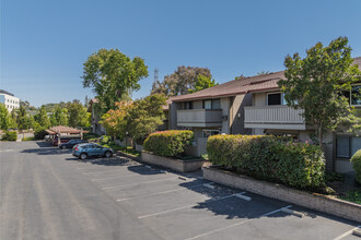 Ygnacio Terrace in Walnut Creek, CA - Foto de edificio - Building Photo