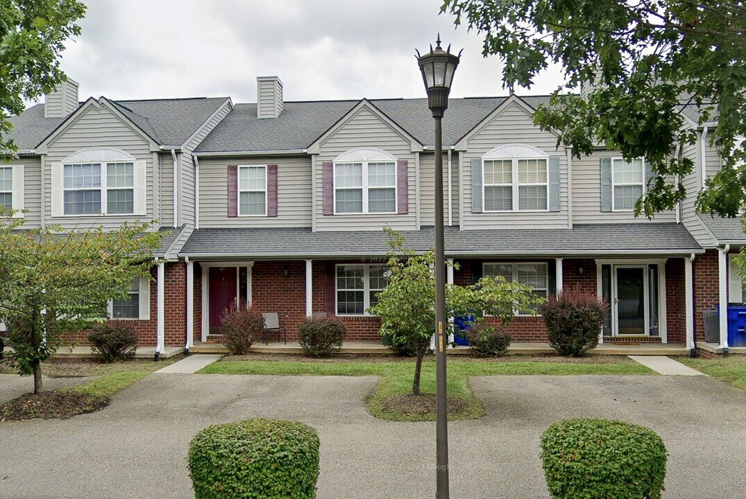 685-745 Oak Tree Blvd NW in Christiansburg, VA - Building Photo