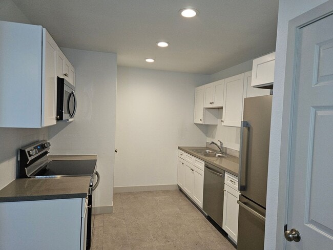 199 Hacienda Loop in Bullhead City, AZ - Building Photo - Building Photo