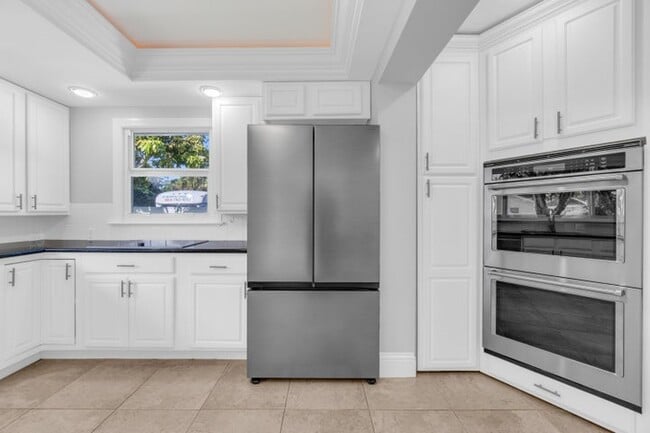 property at 1180 SW 17th St