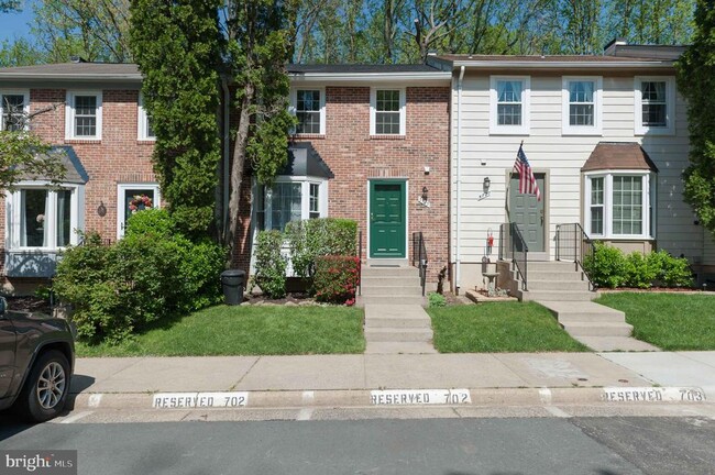 5725 Walnut Wood Ln in Burke, VA - Building Photo - Building Photo