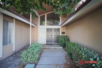 805 Sesnon St in Bakersfield, CA - Building Photo - Building Photo