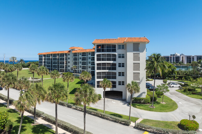 The San Remo Club in Boca Raton, FL - Foto de edificio - Building Photo