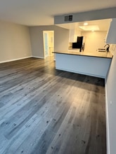 421 N Kenneth Rd-Unit -114 in Burbank, CA - Building Photo - Building Photo