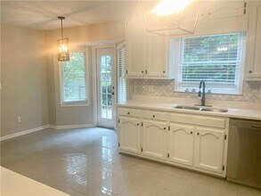 210 Buck Run in Loganville, GA - Building Photo - Building Photo