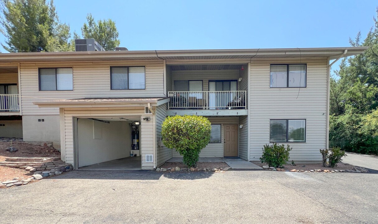 2573 Quirt Cir in Cottonwood, AZ - Building Photo