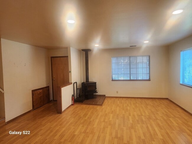 1471 Townview Ave-Unit -1471 Townview Ave in Santa Rosa, CA - Building Photo - Building Photo