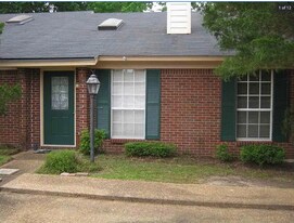 26 Meadowoods Pl in Jackson, MS - Building Photo