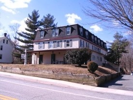 Ferncliffe Cottage Apartments