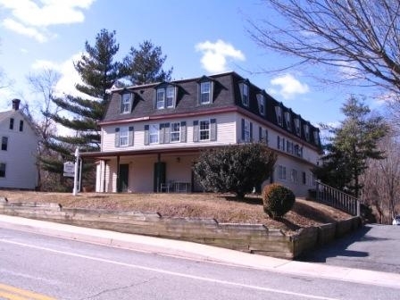 Ferncliffe Cottage in Betterton, MD - Building Photo