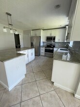 116 Alhambra Ave in Sebastian, FL - Foto de edificio - Building Photo