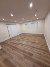 315 Chester St in Glendale, CA - Foto de edificio - Building Photo