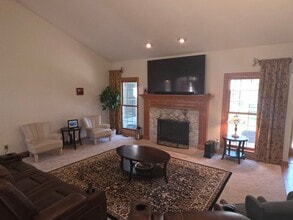 N72W24238 S Woodsview Dr in Sussex, WI - Building Photo - Building Photo