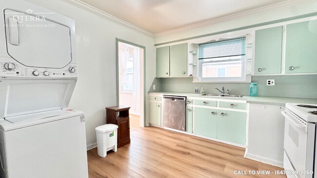 66 Wantanopa Cres in Toronto, ON - Building Photo - Building Photo