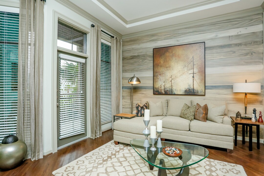 Arlo Westchase Photo