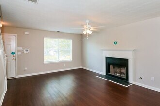 3234 Diamond Bluff in Union City, GA - Building Photo - Building Photo