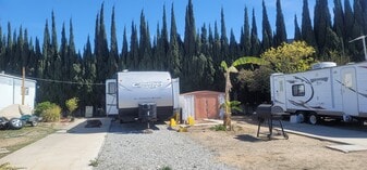 218 W Carson St in Carson, CA - Building Photo