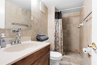 8909 SW 108th Cir in Kendall, FL - Building Photo - Building Photo