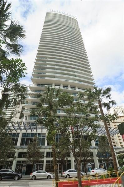 1100S S Miami Ave in Miami, FL - Building Photo