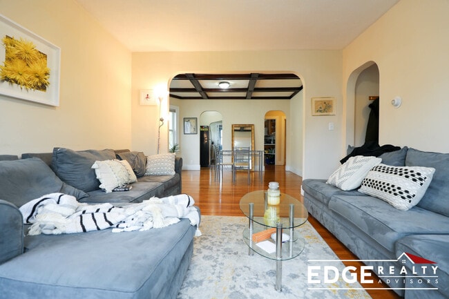 39 Nottinghill Rd, Unit 2 in Boston, MA - Building Photo - Building Photo