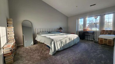 8511 Falls Run Rd in Ellicott City, MD - Foto de edificio - Building Photo