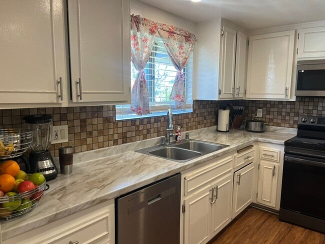 5516 Donner Ave in Buena Park, CA - Building Photo - Building Photo