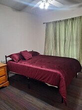 811 Granite Rd in Brandon, FL - Building Photo - Building Photo