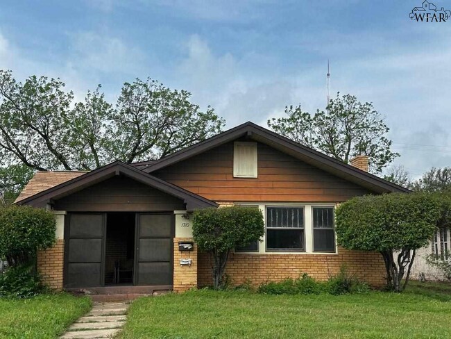 property at 1710 Beverly Dr