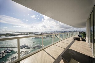 450 Alton Ct in Miami Beach, FL - Building Photo