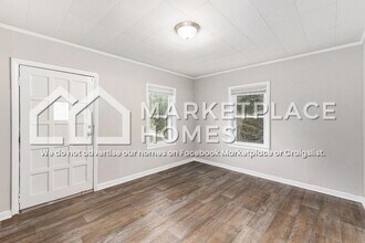 14003 Hendricks Ave in Warren, MI - Building Photo - Building Photo