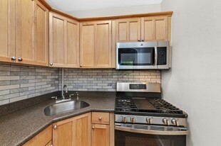 501 Beacon St, Unit 5 Apartamentos