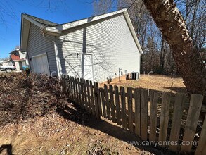 5606 Green Apple Dr in Greensboro, NC - Building Photo - Building Photo